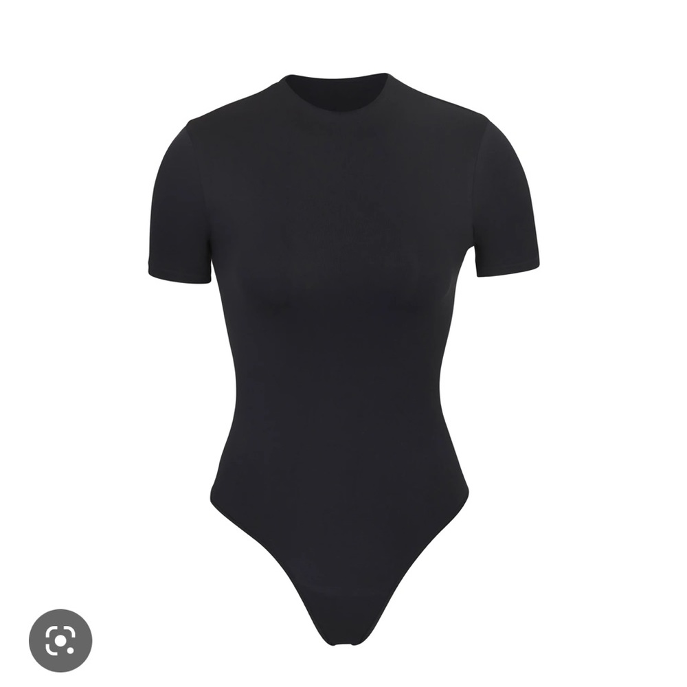 SKIMS short sleeve bodysuit